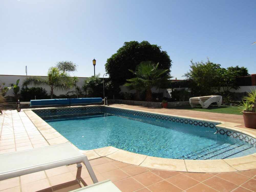 Villa las pergolas corralejo Fuerteventura for Sale 6640039